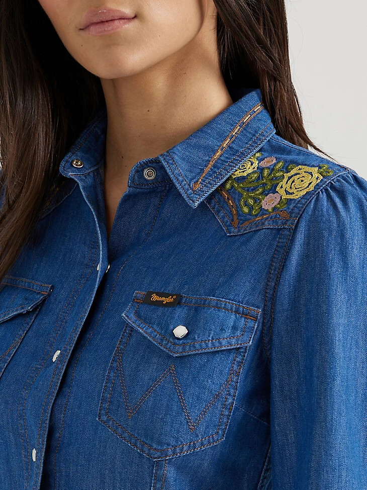 vestido bordado wrangler x yellow rose de kendra scott con lavado medio