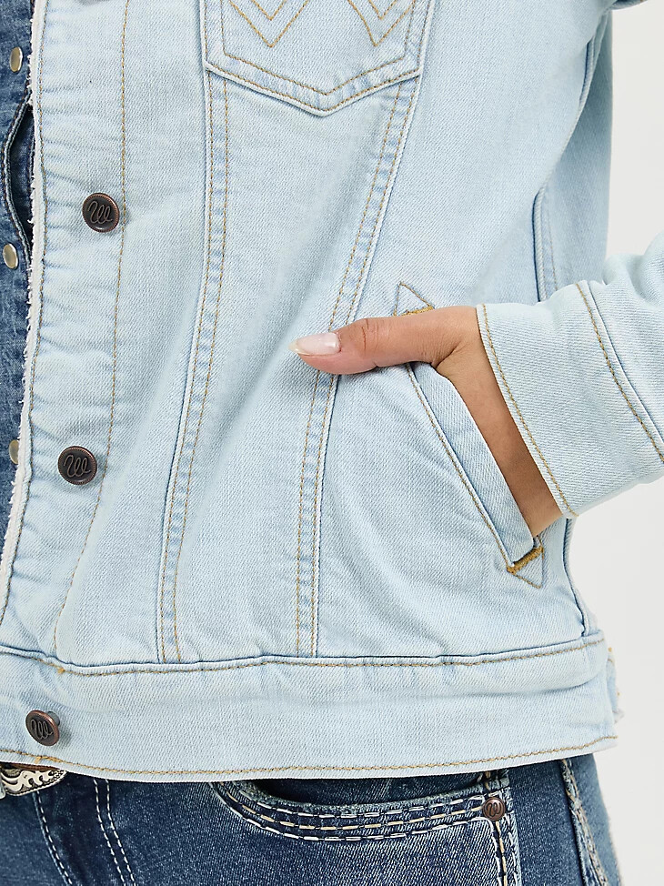 chaqueta vaquera vaquera wrangler retro con forro de sherpa para mujer denim blanqueado