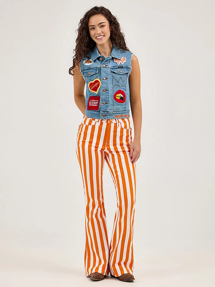 chaleco cortado para mujer wrangler x whataburger lavado al sol