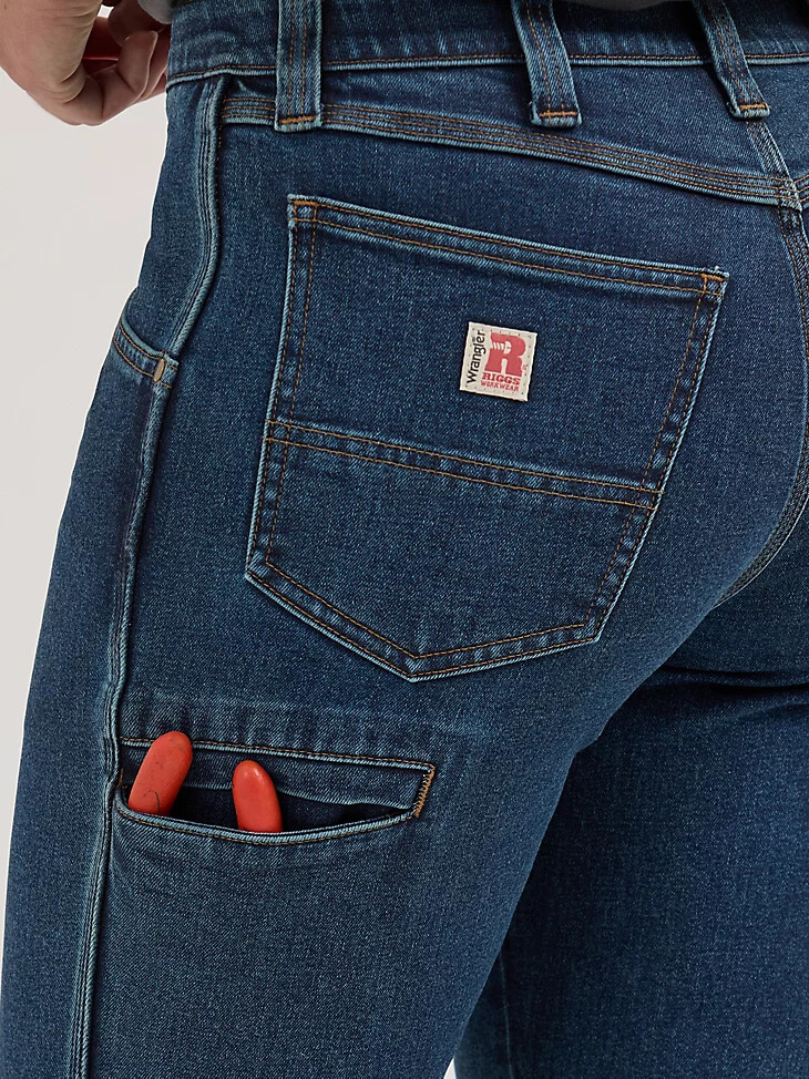 vaqueros de trabajo técnicos rectos wrangler riggs workwear para mujer con lavado vintage