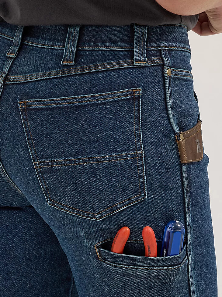 vaqueros de trabajo técnicos rectos wrangler riggs workwear para mujer con lavado vintage