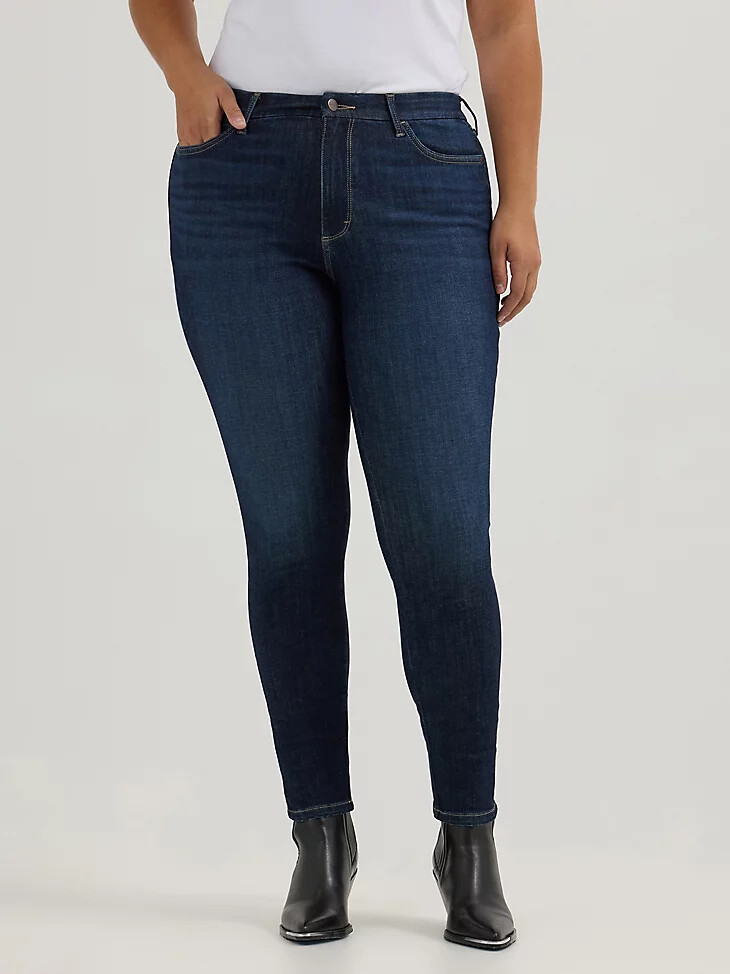 vaqueros ajustados de tiro alto wrangler bespoke para mujer rae