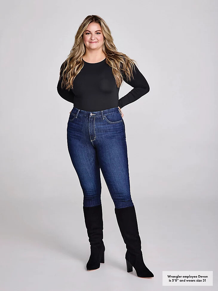 vaqueros ajustados de tiro alto wrangler bespoke para mujer rae