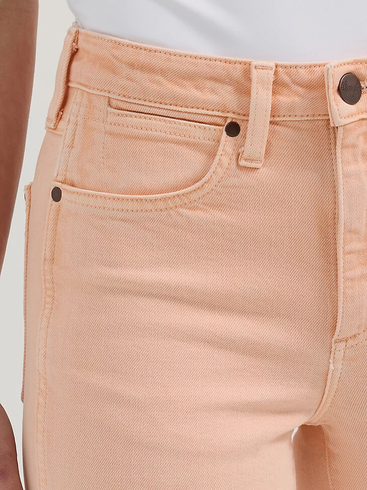 vaqueros wrangler retro bailey de tiro alto con lavado de color y corte acampanado para mujer audrey