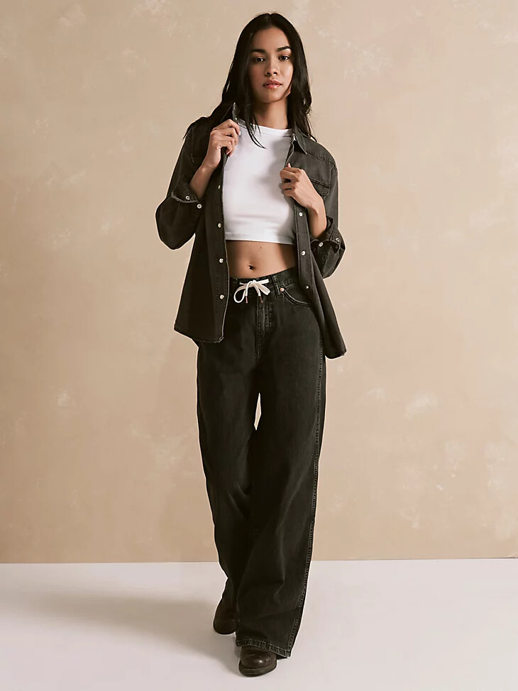 vaqueros holgados con lazo frontal para mujer color negro enjuagado