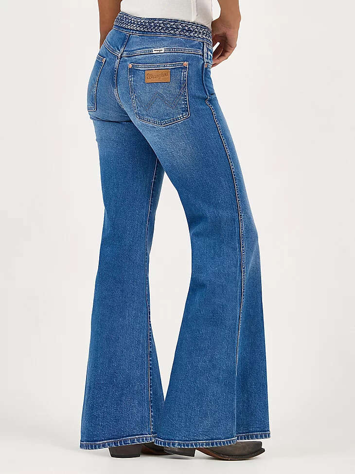 vaqueros acampanados trenzados para mujer en color zafiro suave