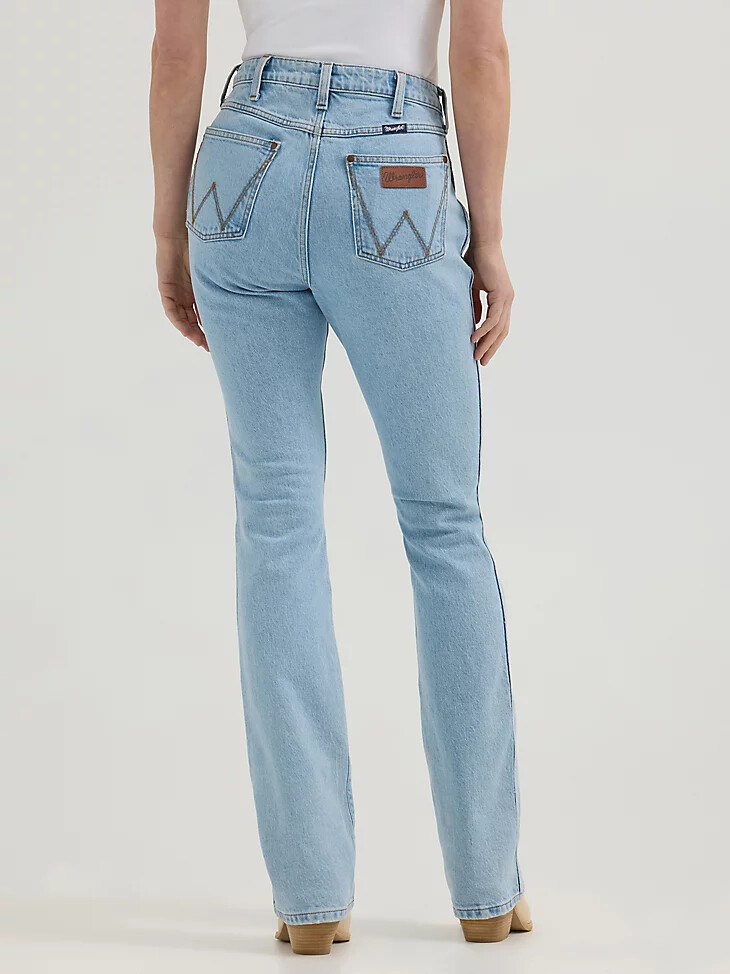 vaqueros wrangler retro bailey de tiro alto con corte acampanado para mujer color lila