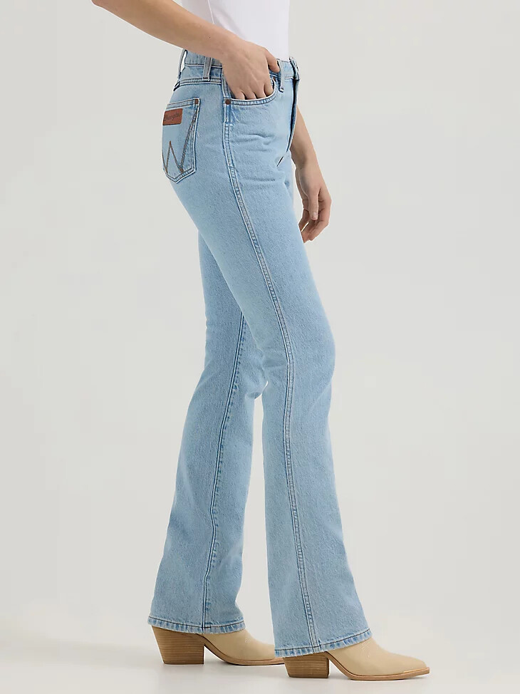 vaqueros wrangler retro bailey de tiro alto con corte acampanado para mujer color lila
