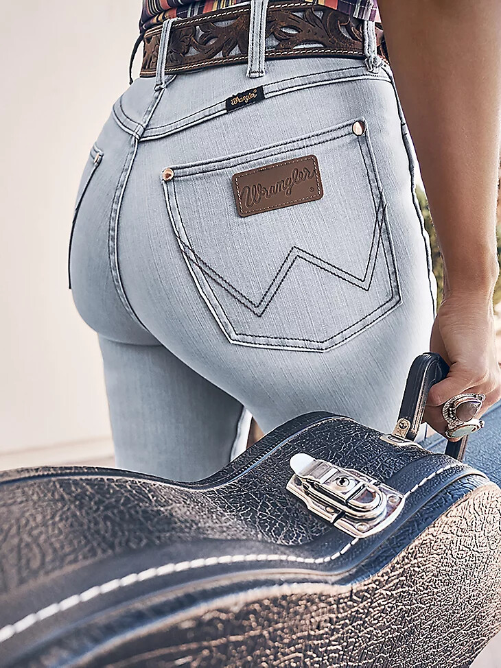 botas wrangler x lainey wilson con dobladillo sin rematar lavado azul blanqueado