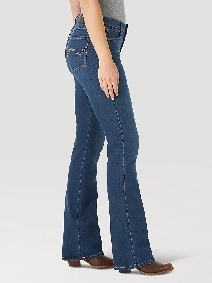 aura de las mujeres en wrangler instantly slimming jean jennifer