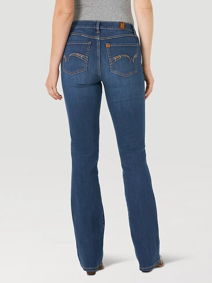 aura de las mujeres en wrangler instantly slimming jean jennifer