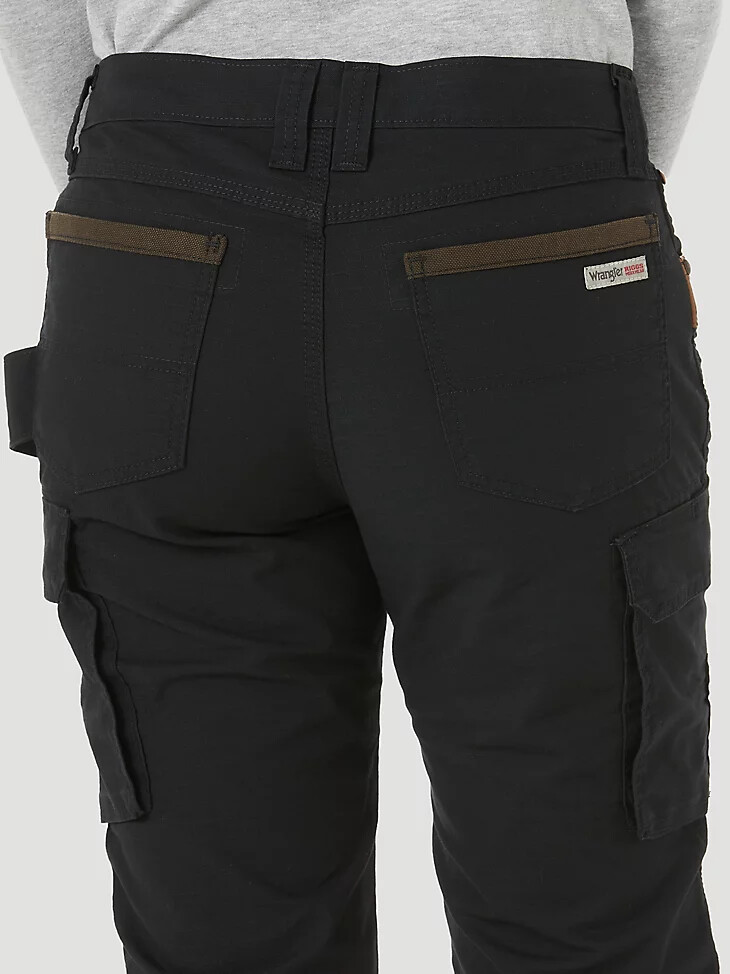 pantalón cargo ajustado ripstop ranger de wrangler riggs workwear para mujer color negro