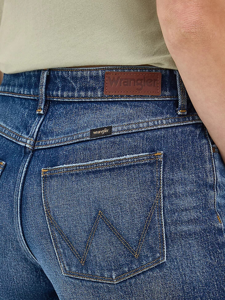 pantalón corto vintage de mujer con carácter profundo