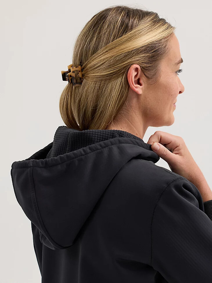 sudadera técnica con capucha wrangler riggs workwear para mujer color negro azabache