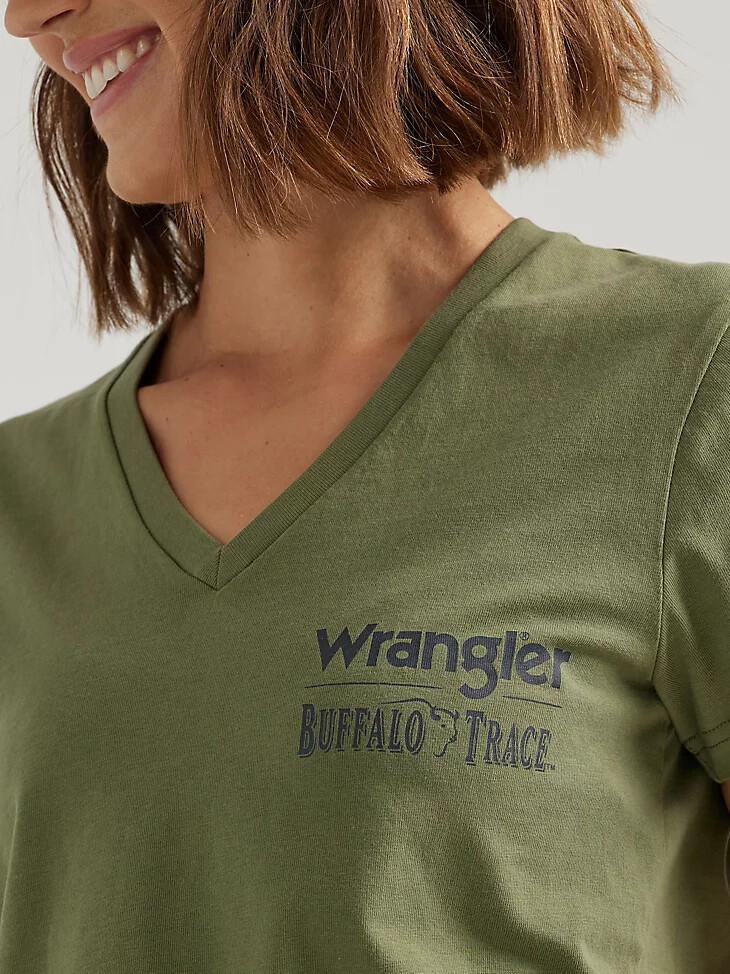 camiseta de cuello en v para mujer wrangler x buffalo trace color verde kentucky