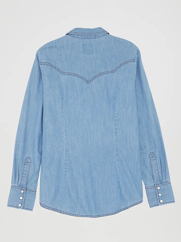 camisa vaquera wrangler x yellow rose by kendra scott con lavado medio