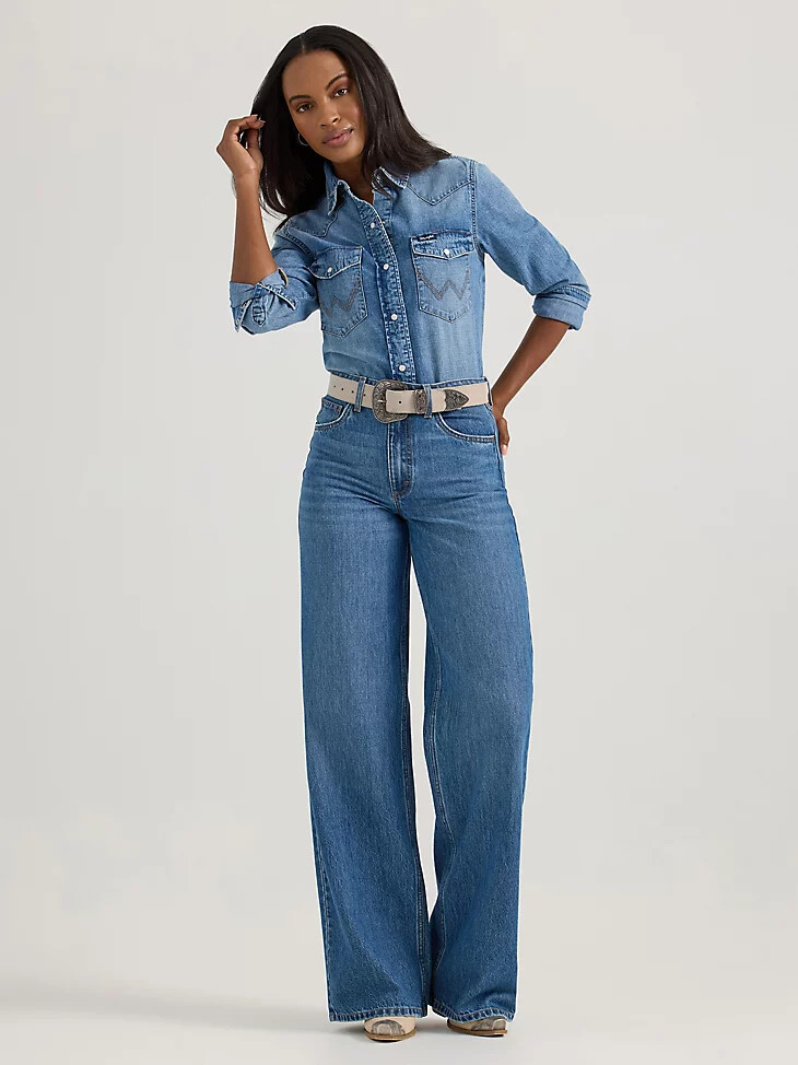 camisa vaquera clásica wrangler ajustada con broches estilo western para mujer lavado medio