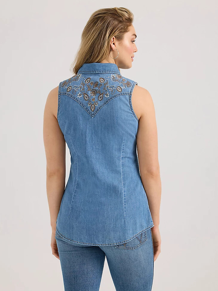 camisa vaquera sin mangas con botones y adornos wrangler para mujer lavado medio