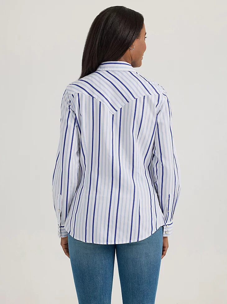 camisa vaquera wrangler para mujer con broches para todas las ocasiones y rayas azules en contraste