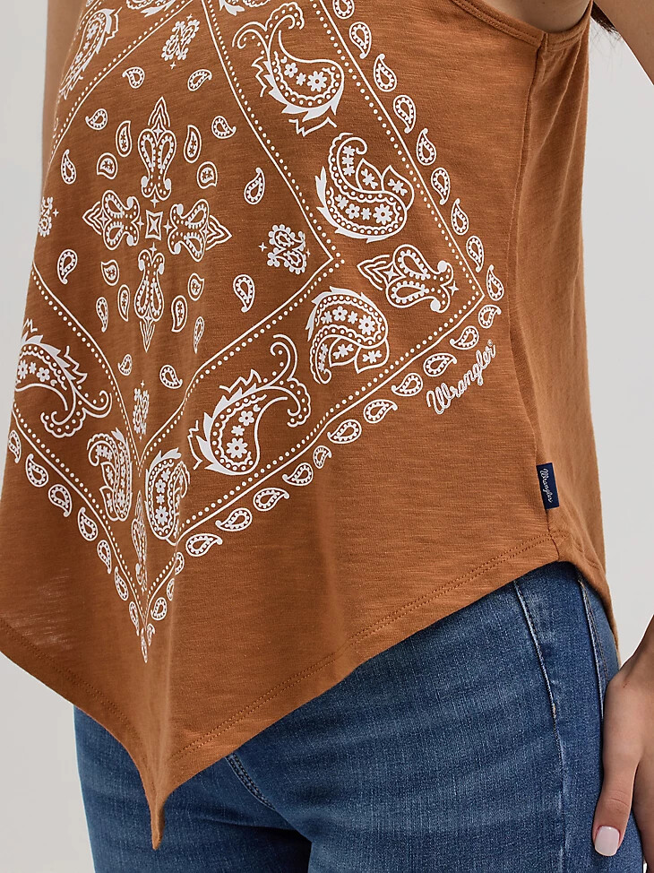 camiseta sin mangas wrangler con bandana y diamantes en la parte delantera para mujer color marrón siena