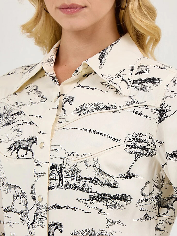 camisa con broches estilo western de wrangler x lainey wilson con estampado paisajístico