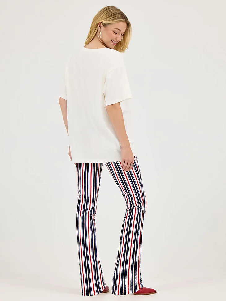 camiseta extragrande heck yeah de wrangler x lainey wilson