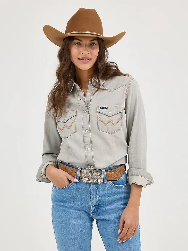 camisa vaquera de manga larga con cierre a presión estilo western para mujer con costuras en los bolsillos color gris