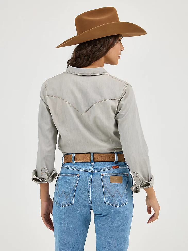 camisa vaquera de manga larga con cierre a presión estilo western para mujer con costuras en los bolsillos color gris